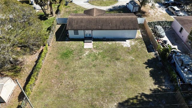 695 Dixie Lane, West Palm Beach, FL 33415