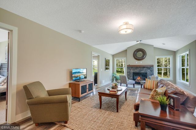 15561 Xalapa Street NE, Columbus, MN 55025