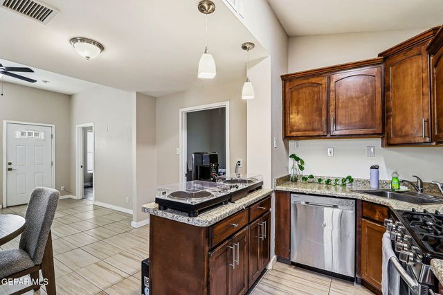 1108 N Virginia Street, El Paso, TX 79902