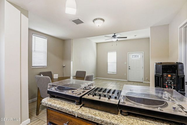 1108 N Virginia Street, El Paso, TX 79902