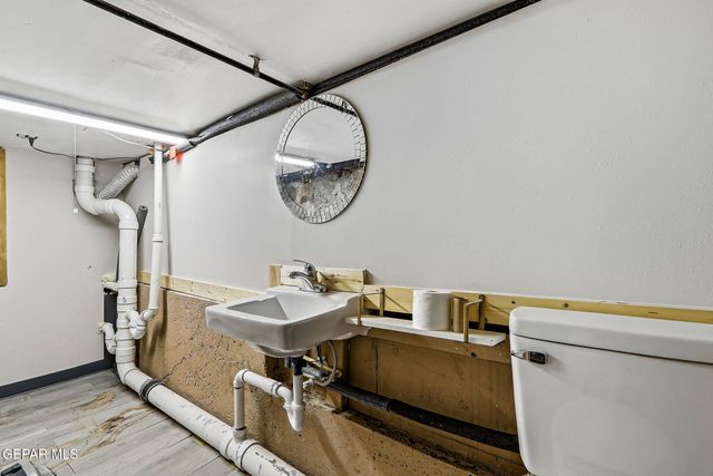 1108 N Virginia Street, El Paso, TX 79902