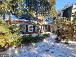 6 SPRING TER, Browns Mills, NJ 08015