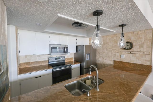 440 S GULFVIEW BOULEVARD 1105, Clearwater Beach, FL 33767