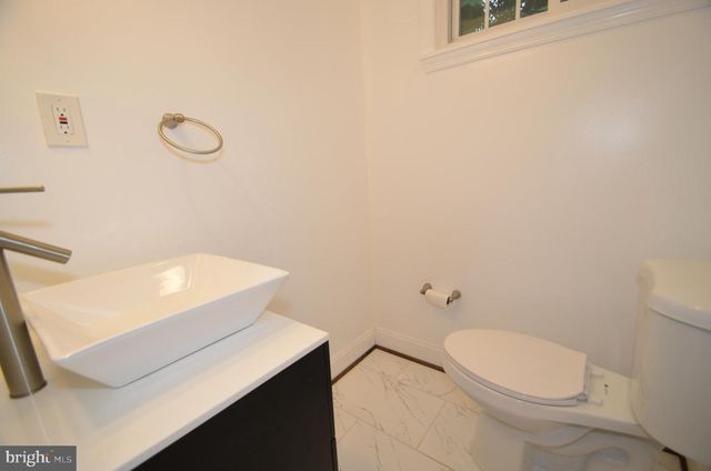 5200 KINGS PARK DR, Springfield, VA 22151