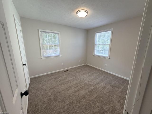 724 Pilot House DR, Newport News, VA 23606