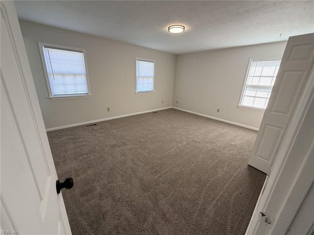 724 Pilot House DR, Newport News, VA 23606