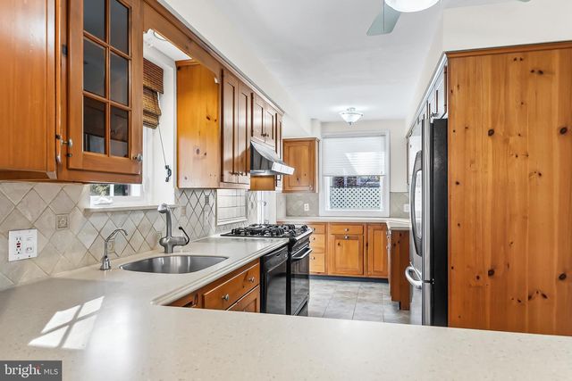 1505 SUNNYHILL LN, Havertown, PA 19083