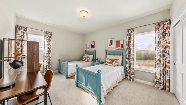 911 Kohlwey DRIVE, Grafton, WI 53024