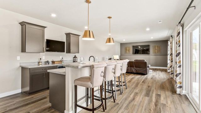 911 Kohlwey DRIVE, Grafton, WI 53024