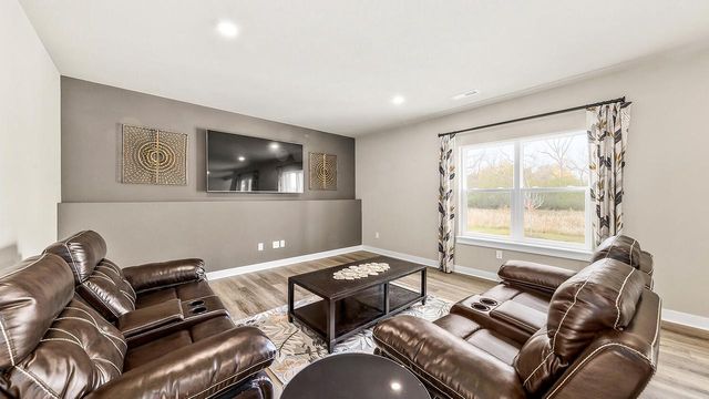 911 Kohlwey DRIVE, Grafton, WI 53024