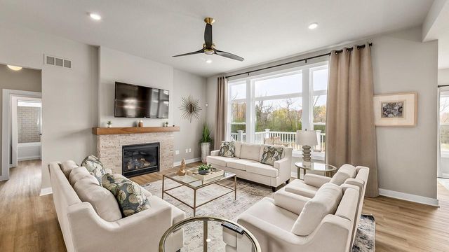 911 Kohlwey DRIVE, Grafton, WI 53024