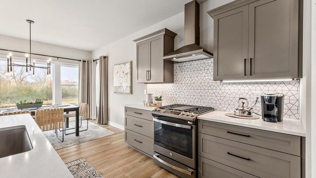 911 Kohlwey DRIVE, Grafton, WI 53024