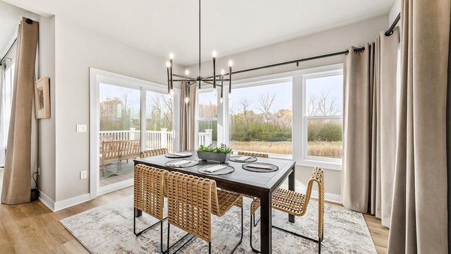 911 Kohlwey DRIVE, Grafton, WI 53024