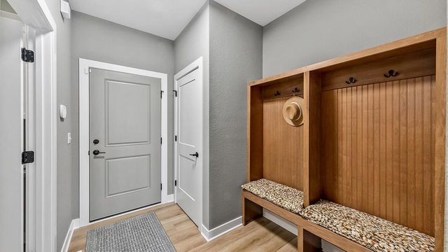 911 Kohlwey DRIVE, Grafton, WI 53024