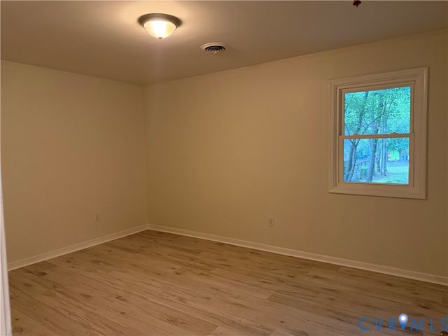 4706 Glen Tara Dr, Midlothian, VA 23112