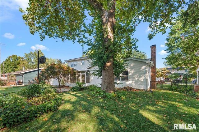 1117 LARCHMONT Drive, Springfield, IL 62704