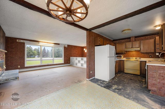 7007 E 16th Avenue, Anchorage, AK 99504