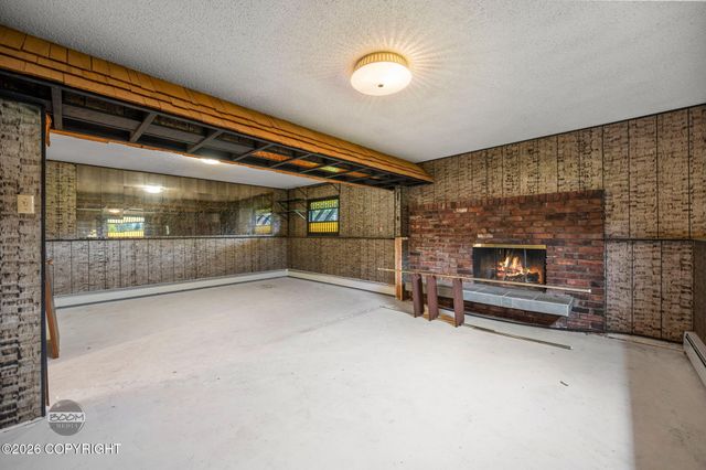 7007 E 16th Avenue, Anchorage, AK 99504