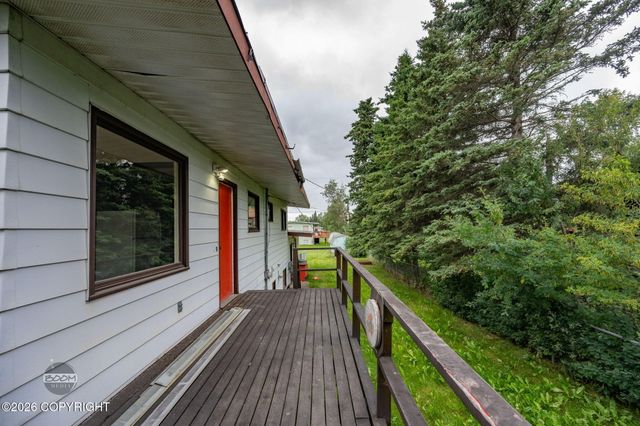 7007 E 16th Avenue, Anchorage, AK 99504