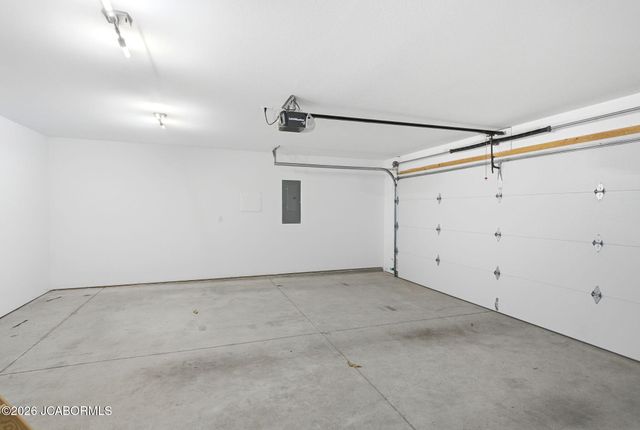 708 PROMENADE DRIVE, Columbia, MO 65202