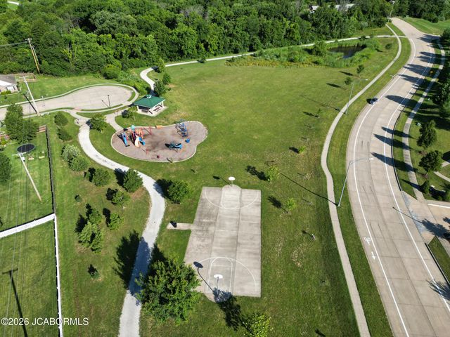 708 PROMENADE DRIVE, Columbia, MO 65202