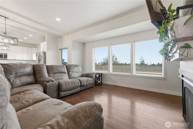 31 Marlo Loop, Sequim, WA 98382