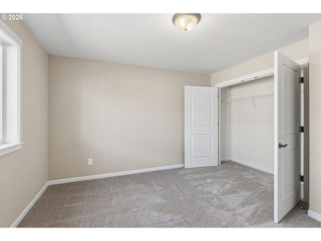 206 Douglas St, Longview, WA 98632