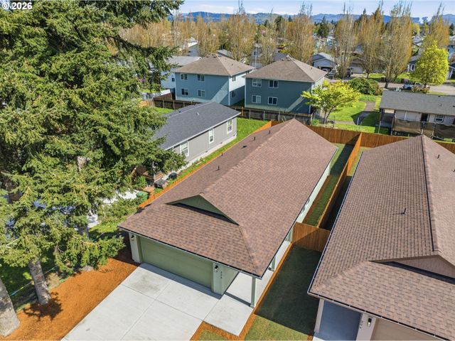 206 Douglas St, Longview, WA 98632