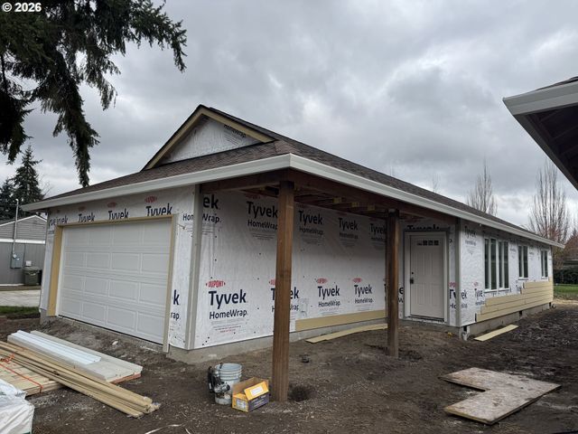 206 Douglas St, Longview, WA 98632