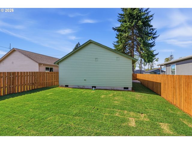 206 Douglas St, Longview, WA 98632