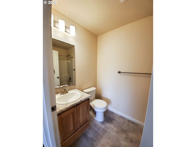 206 Douglas St, Longview, WA 98632