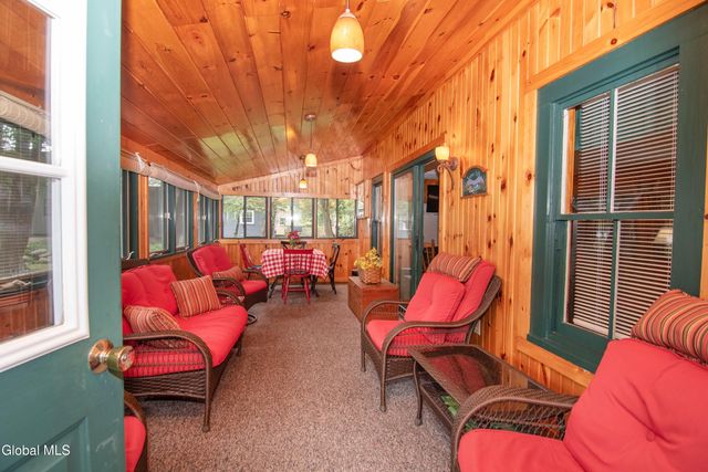 89 Hunt Lake Road, Corinth, NY 12822