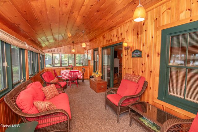 89 Hunt Lake Road, Corinth, NY 12822