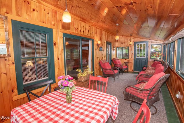 89 Hunt Lake Road, Corinth, NY 12822