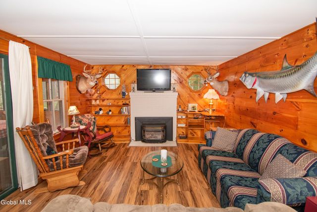 89 Hunt Lake Road, Corinth, NY 12822