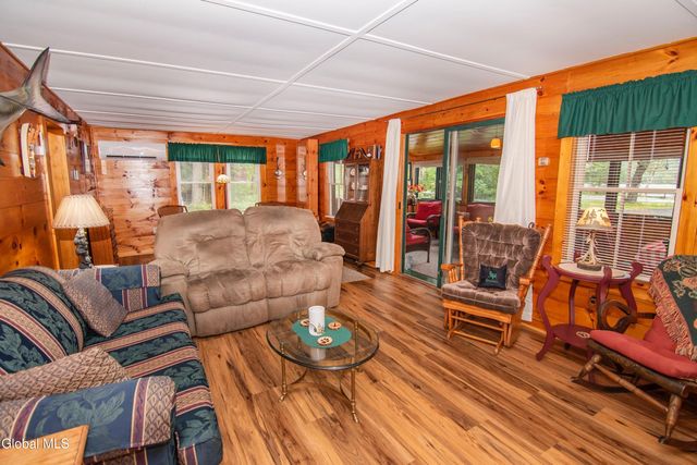 89 Hunt Lake Road, Corinth, NY 12822