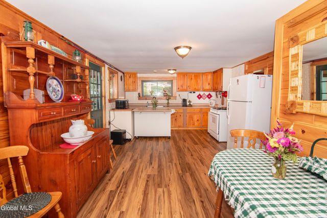 89 Hunt Lake Road, Corinth, NY 12822