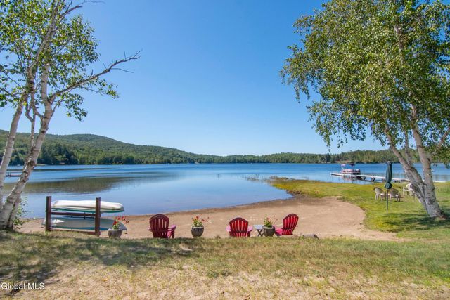 89 Hunt Lake Road, Corinth, NY 12822