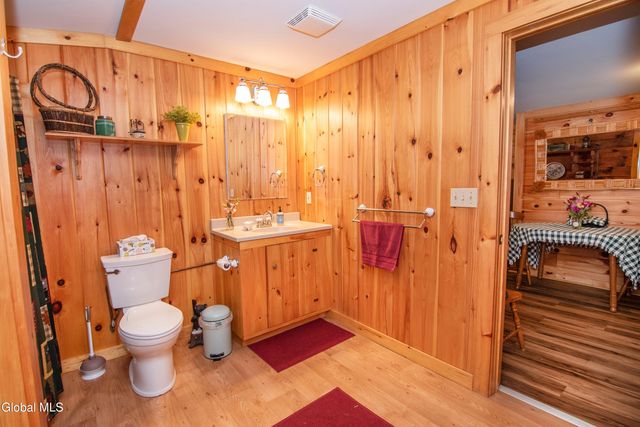 89 Hunt Lake Road, Corinth, NY 12822