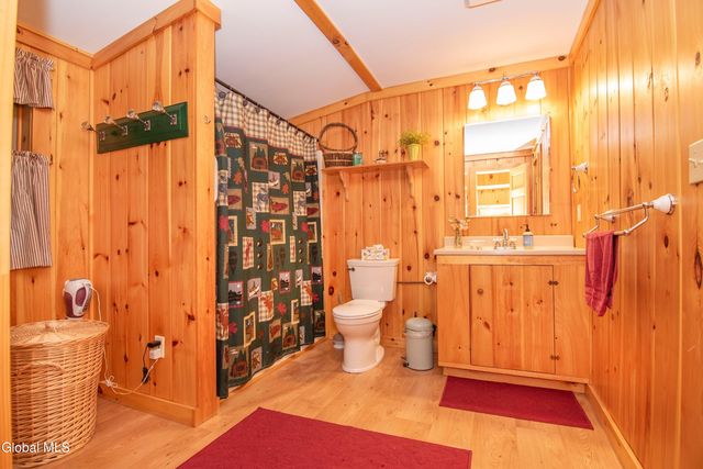 89 Hunt Lake Road, Corinth, NY 12822