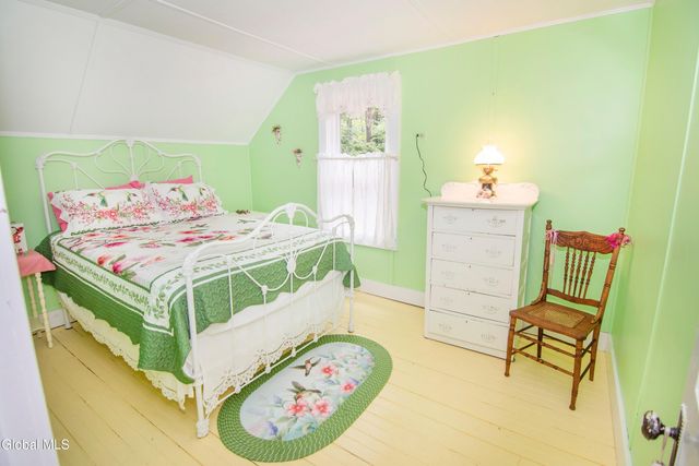 89 Hunt Lake Road, Corinth, NY 12822