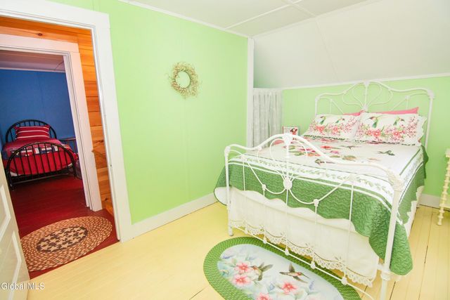 89 Hunt Lake Road, Corinth, NY 12822