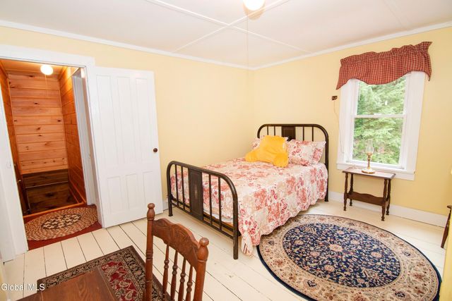 89 Hunt Lake Road, Corinth, NY 12822