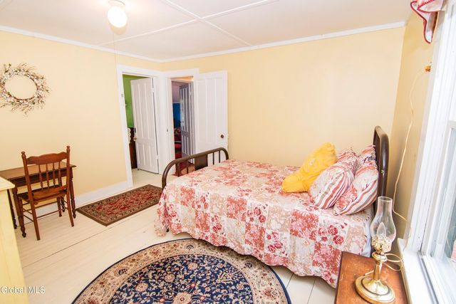 89 Hunt Lake Road, Corinth, NY 12822