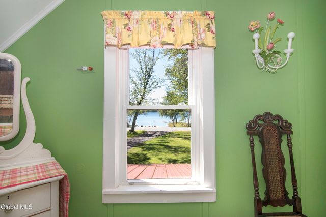 89 Hunt Lake Road, Corinth, NY 12822