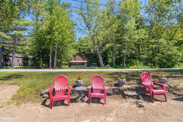 89 Hunt Lake Road, Corinth, NY 12822