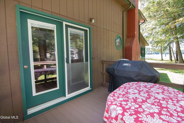 89 Hunt Lake Road, Corinth, NY 12822