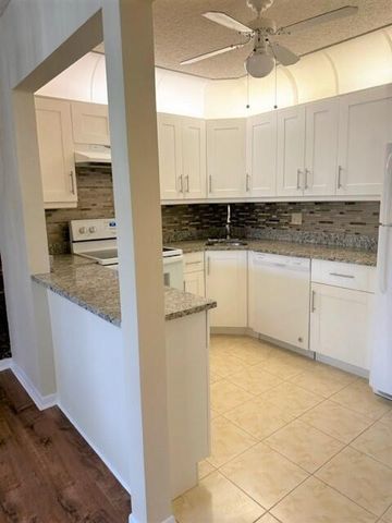 441 Pine Glen Lane D-2, Greenacres, FL 33463