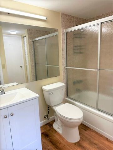 441 Pine Glen Lane D-2, Greenacres, FL 33463