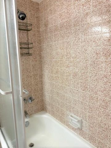 441 Pine Glen Lane D-2, Greenacres, FL 33463